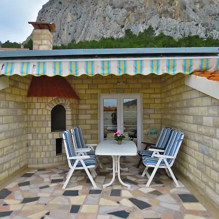 Appartamento Jela Omiš
