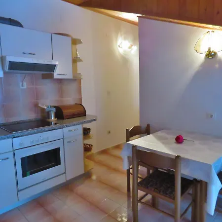 Jela * Omiš